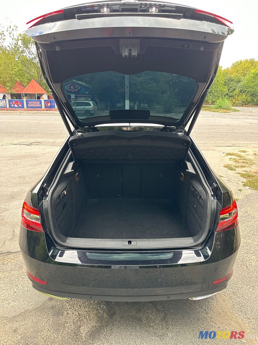 2019' Skoda Superb photo #5
