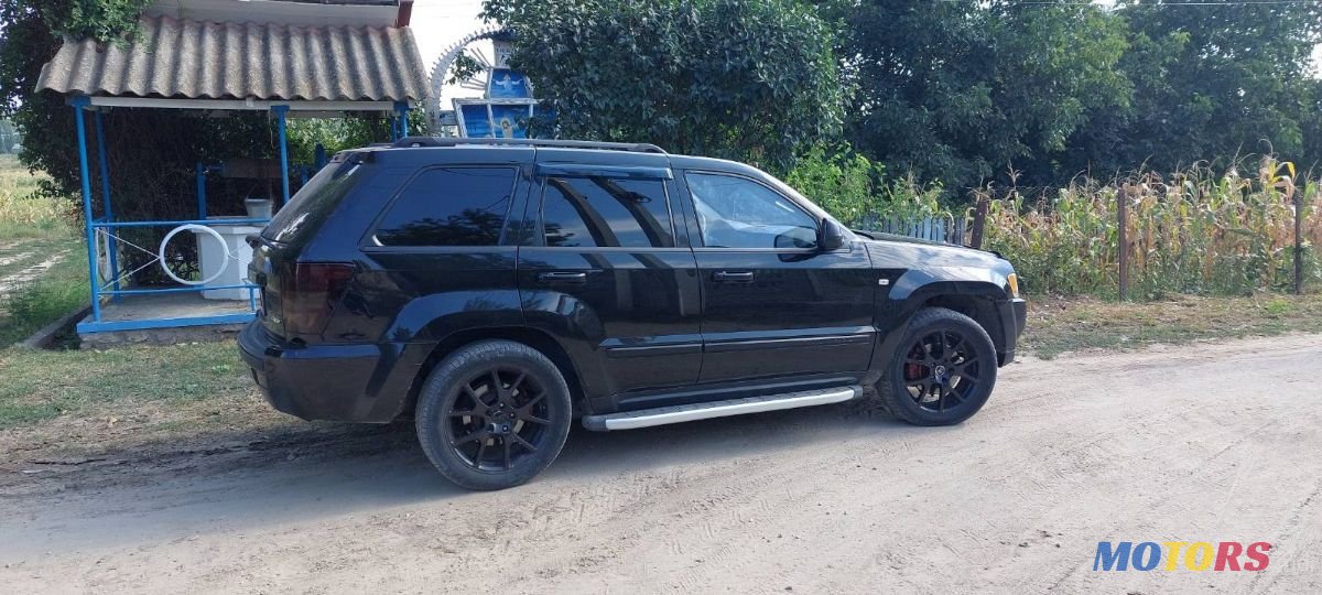 2005' Jeep Grand Cherokee photo #1