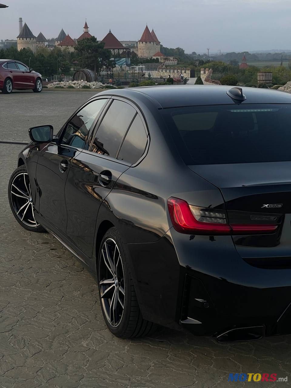 2019' BMW 3 Series photo #2