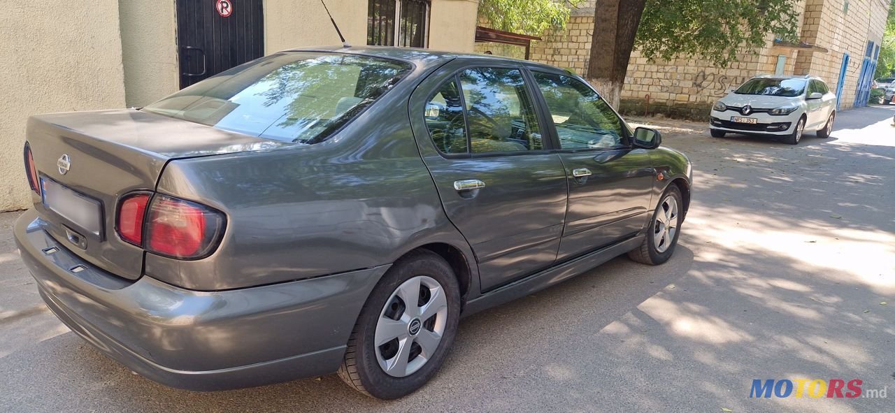 2001' Nissan Primera photo #1