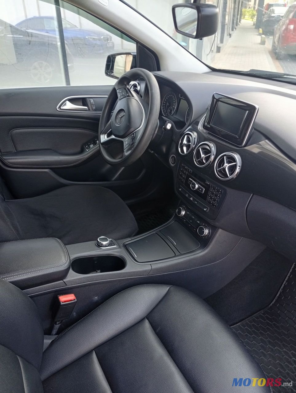 2014' Mercedes-Benz B-Class photo #3