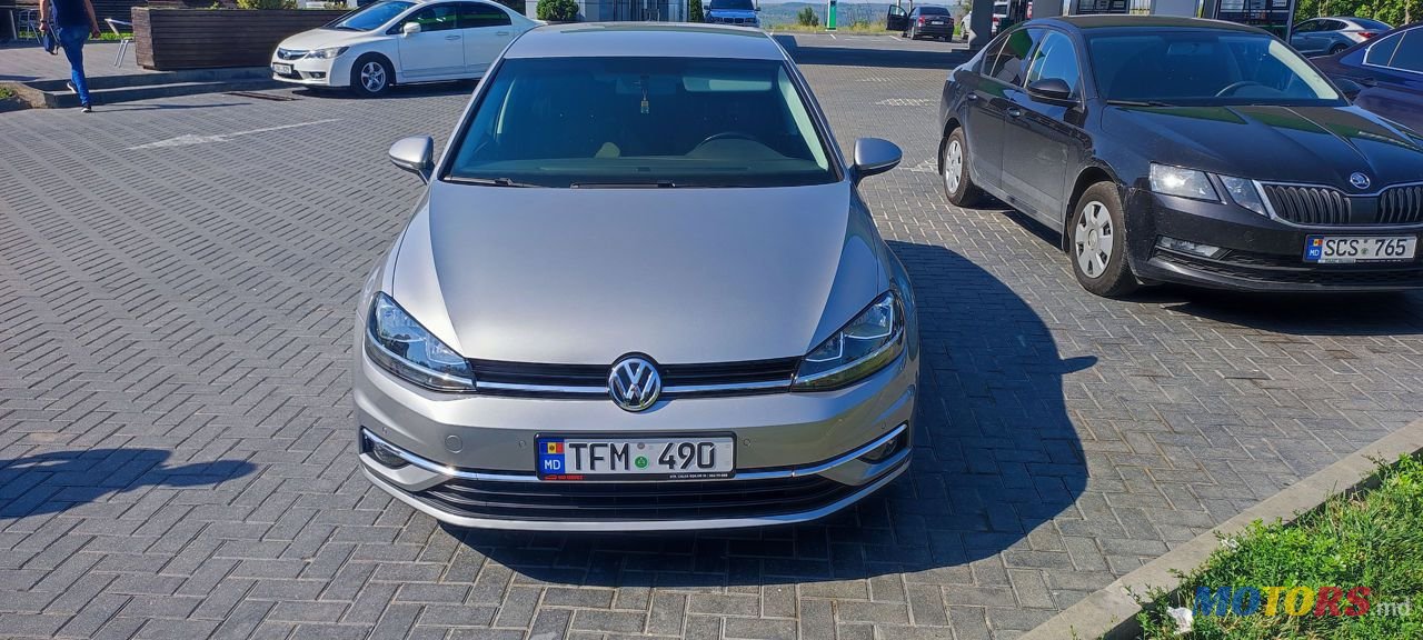 2017' Volkswagen Golf photo #1