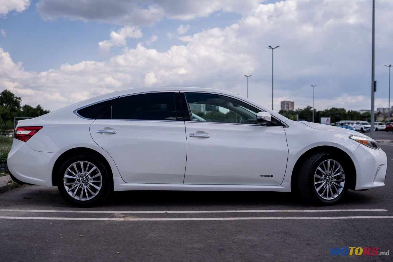 2017' Toyota Avalon photo #2