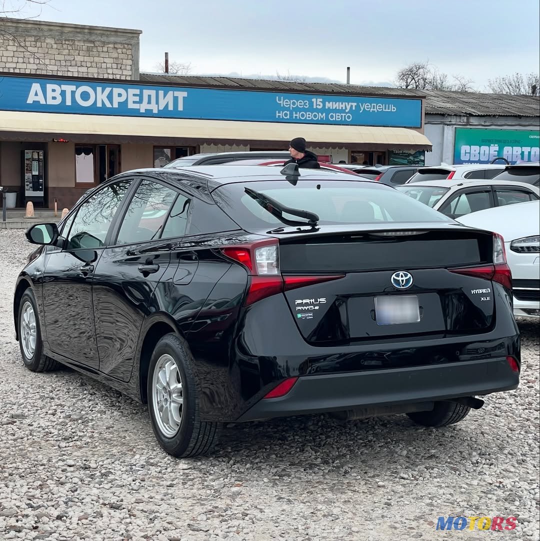 2019' Toyota Prius AWDE XLE photo #7