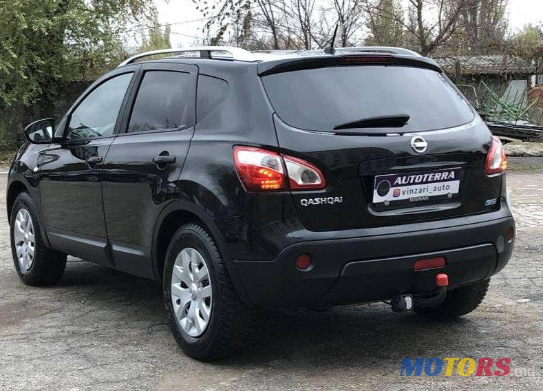 2011' Nissan Qashqai photo #2