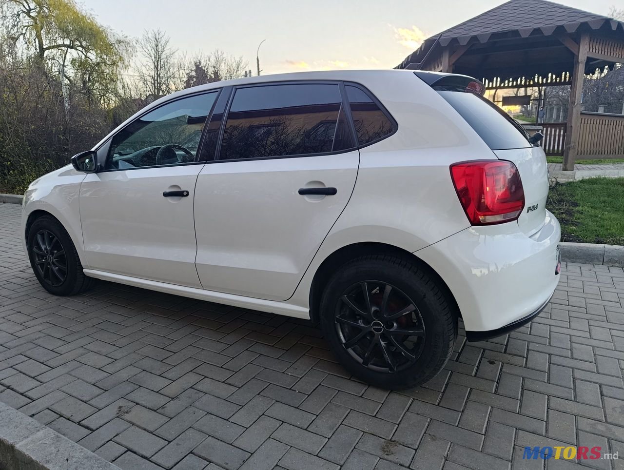 2013' Volkswagen Polo photo #3