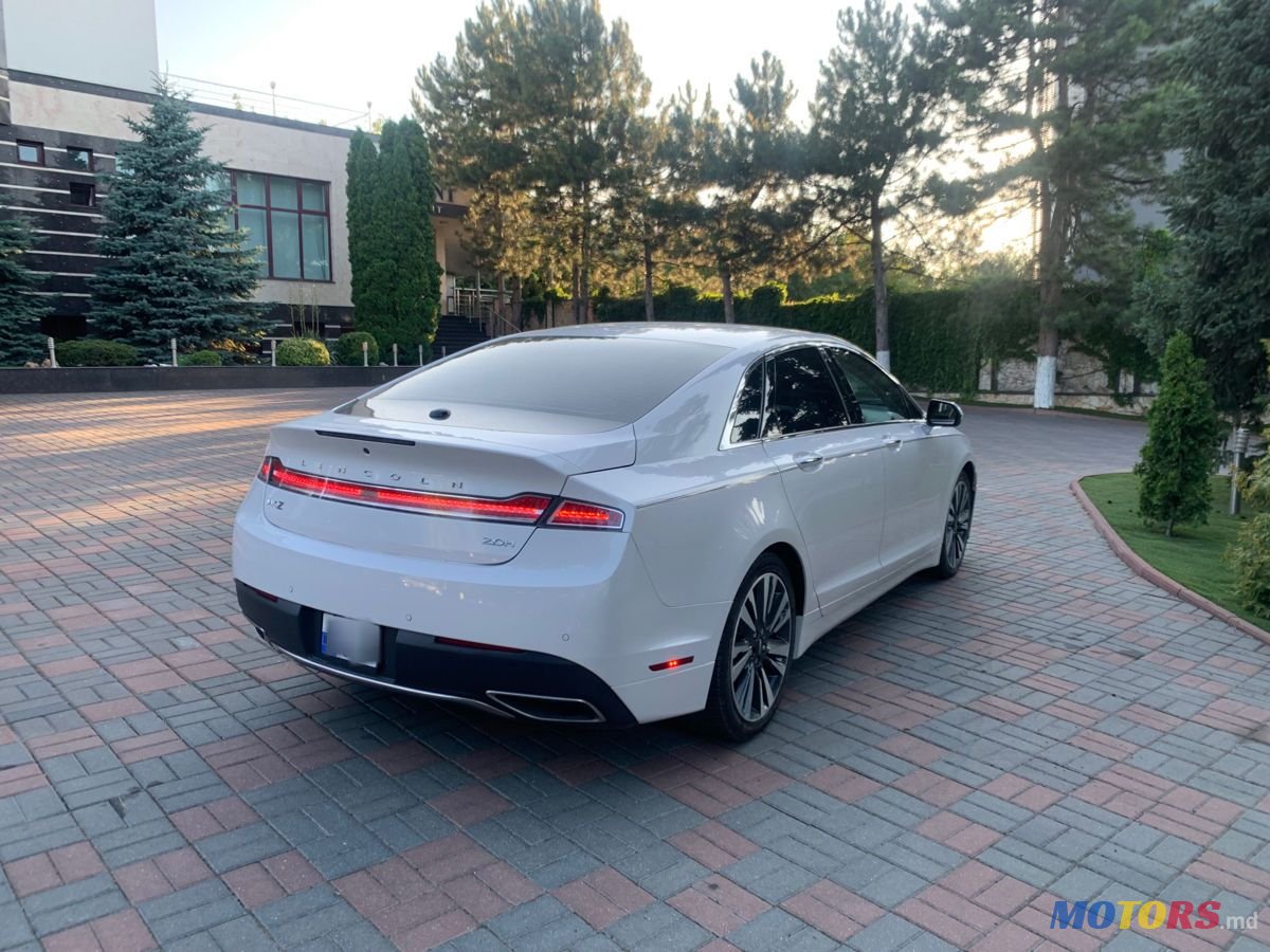2017' Lincoln MKZ photo #5