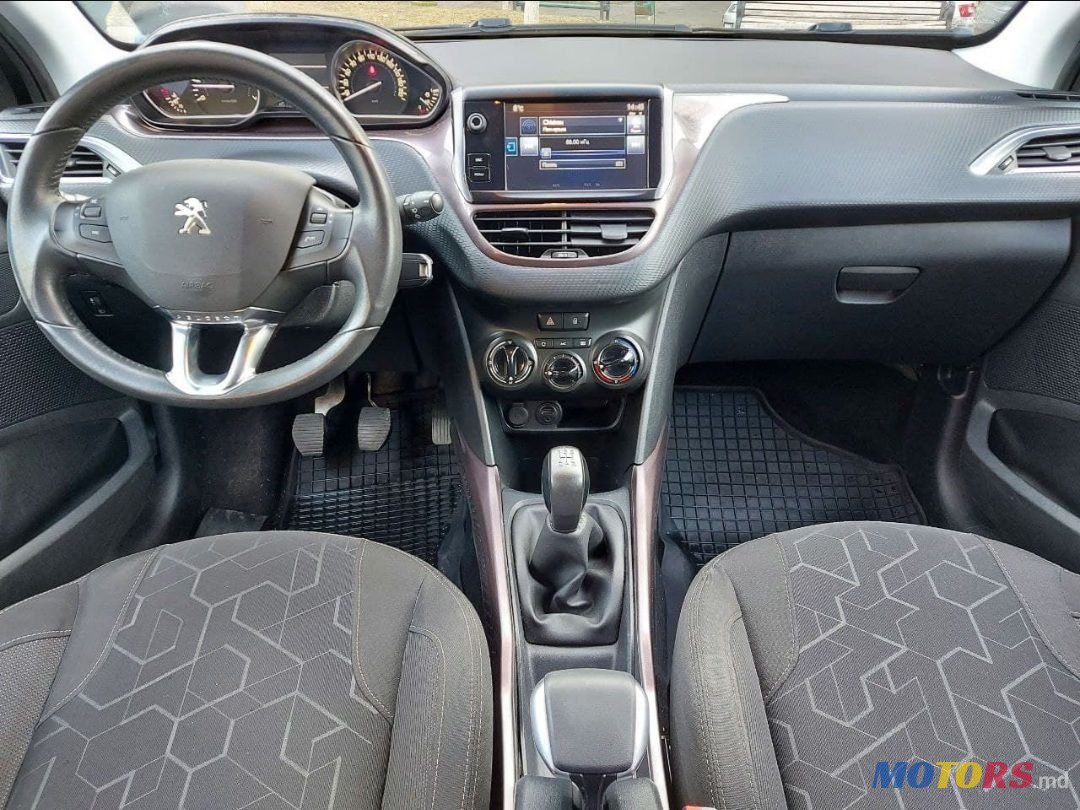 2015' Peugeot 2008 photo #5