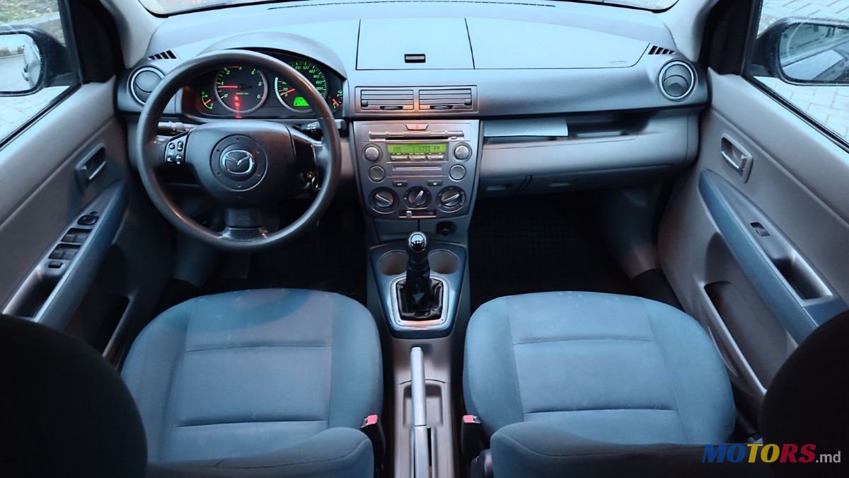 2005' Mazda 2 photo #6