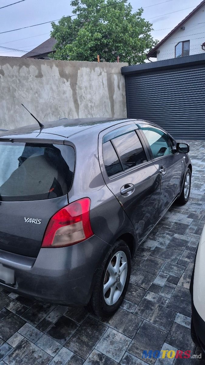 2007' Toyota Yaris photo #3