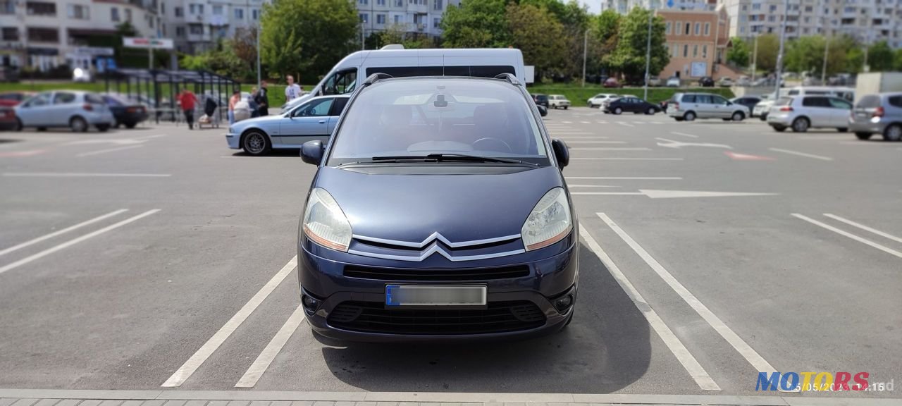 2008' Citroen C4 Picasso photo #2
