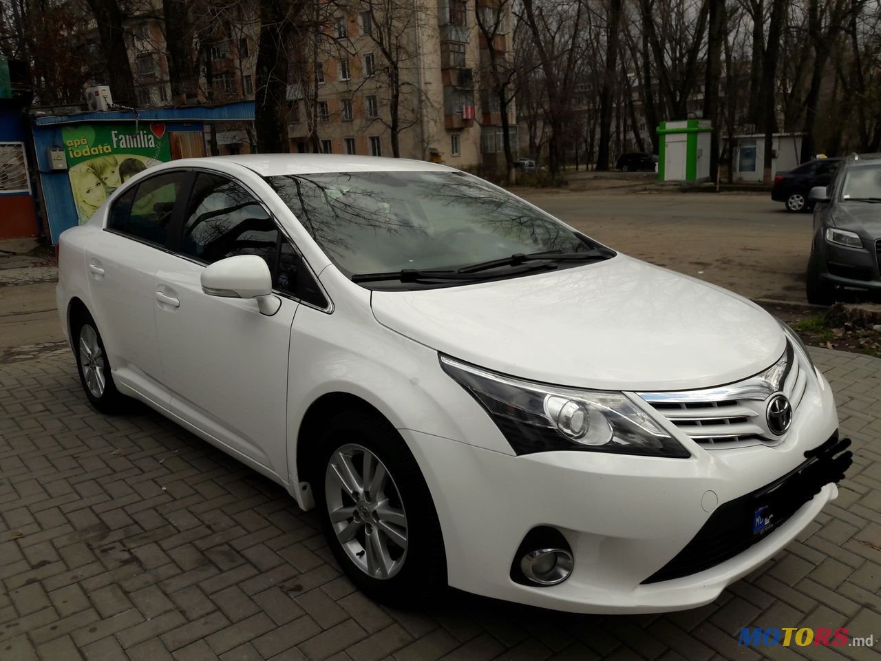 2011' Toyota Avensis photo #2