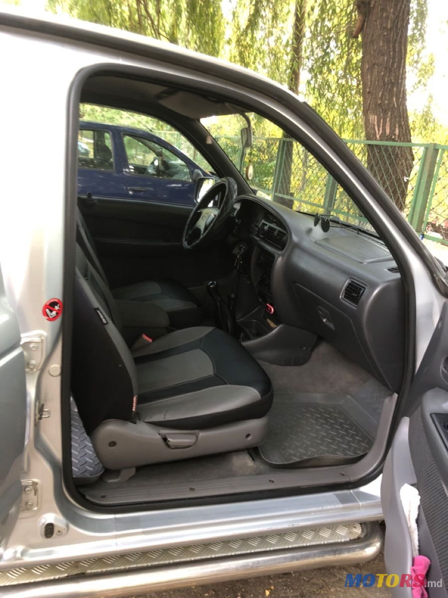 2002' Mazda BT-50 photo #1