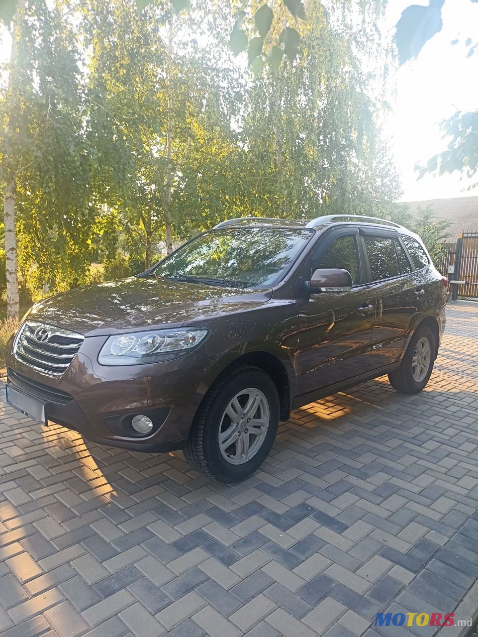 2010' Hyundai Santa Fe photo #3