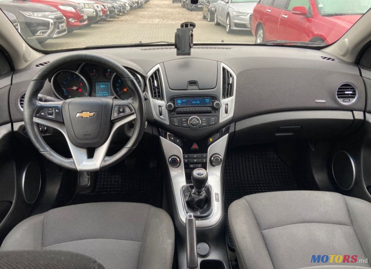 2013' Chevrolet Cruze photo #6