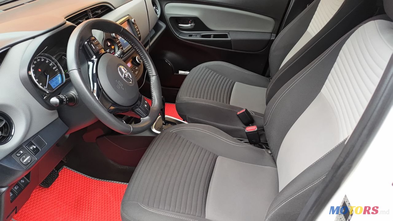 2018' Toyota Yaris photo #5