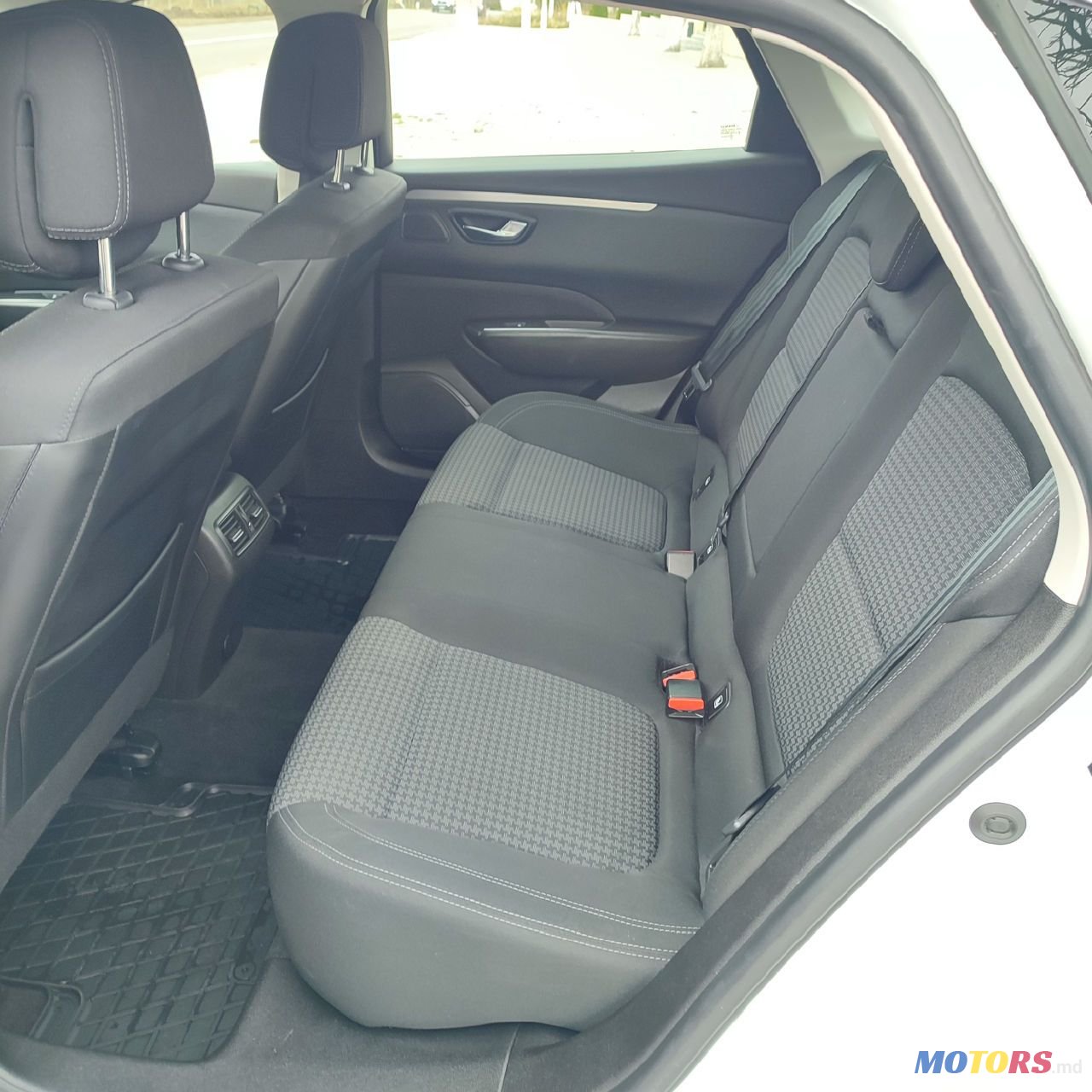 2017' Renault Talisman photo #6