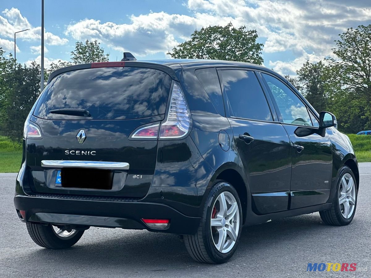 2012' Renault Scenic photo #5