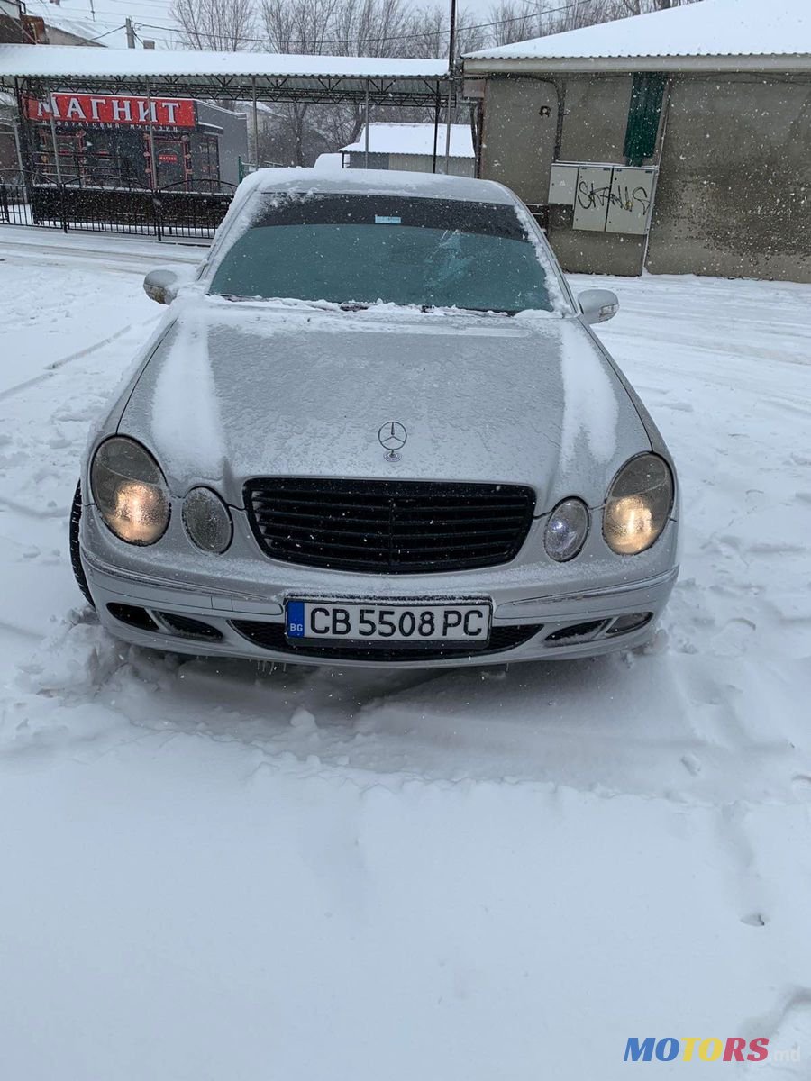 2005' Mercedes-Benz E Класс photo #2
