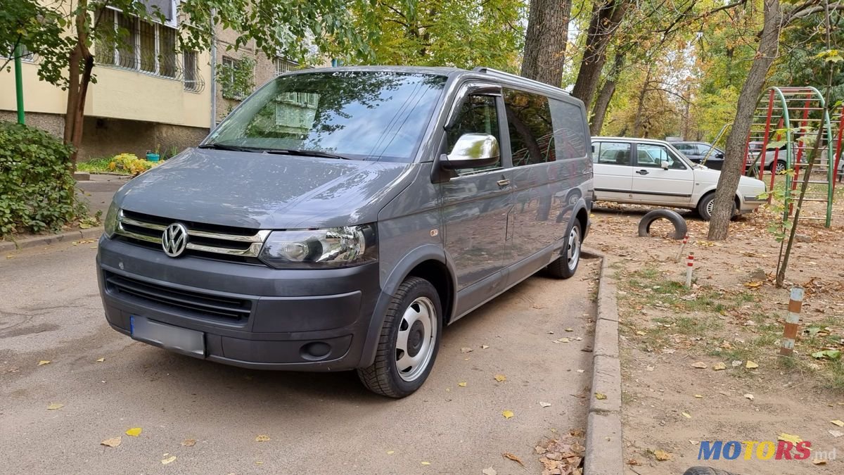 2014' Volkswagen Transporter photo #1