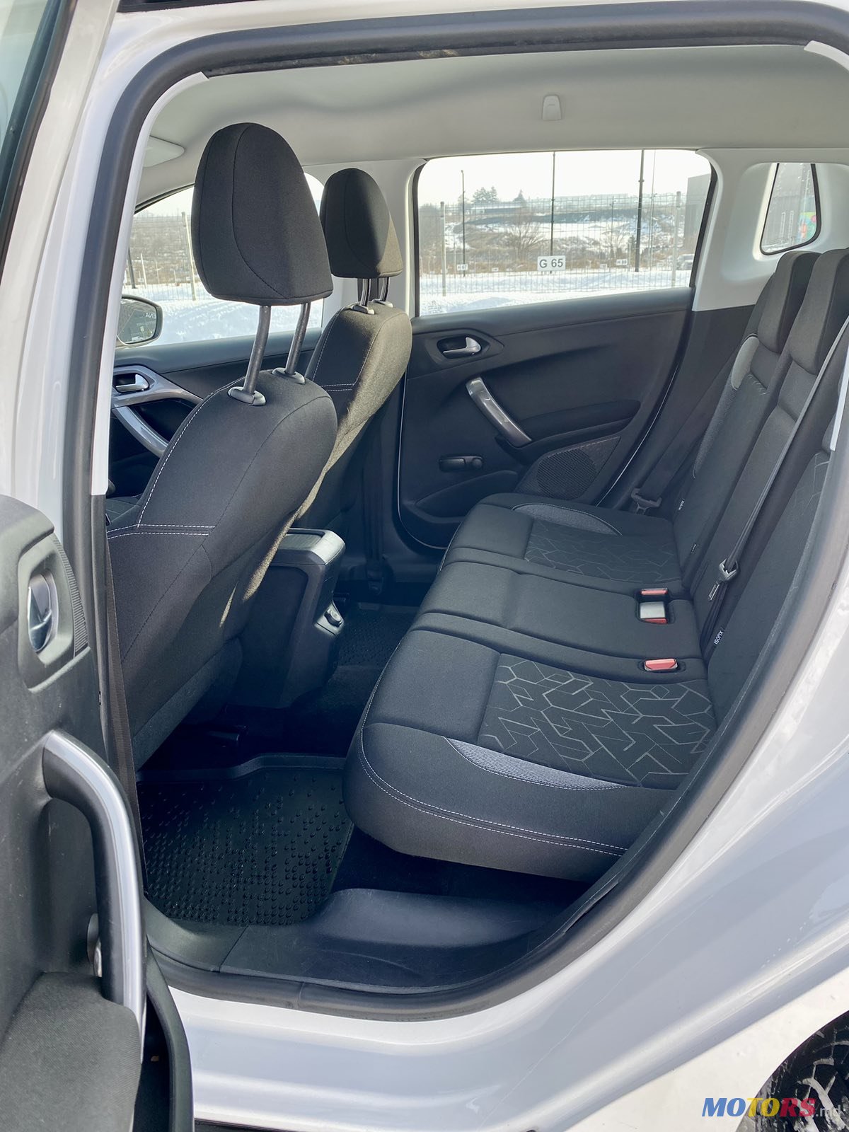 2018' Peugeot 2008 photo #5