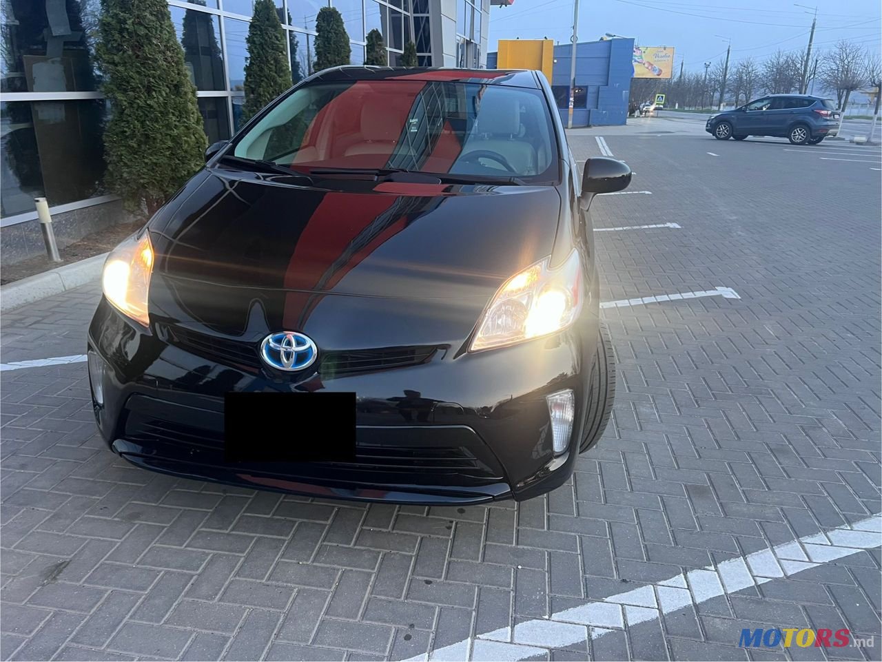 2014' Toyota Prius photo #2