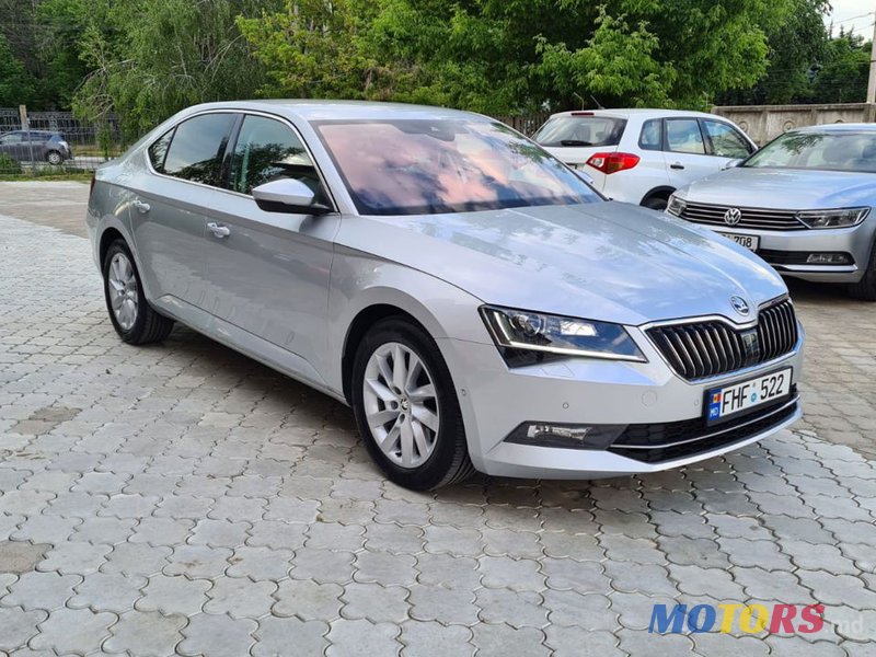 2016' Skoda Superb photo #2