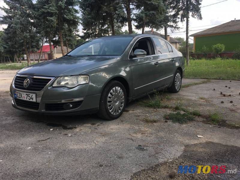 2007' Volkswagen Passat photo #3