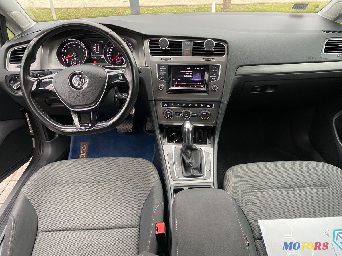 2013' Volkswagen Golf photo #6