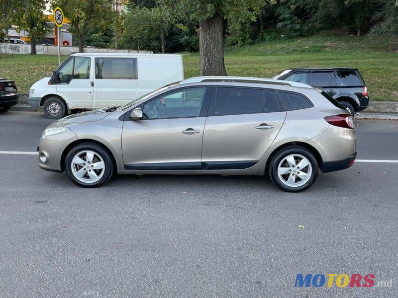 2010' Renault Megane photo #5