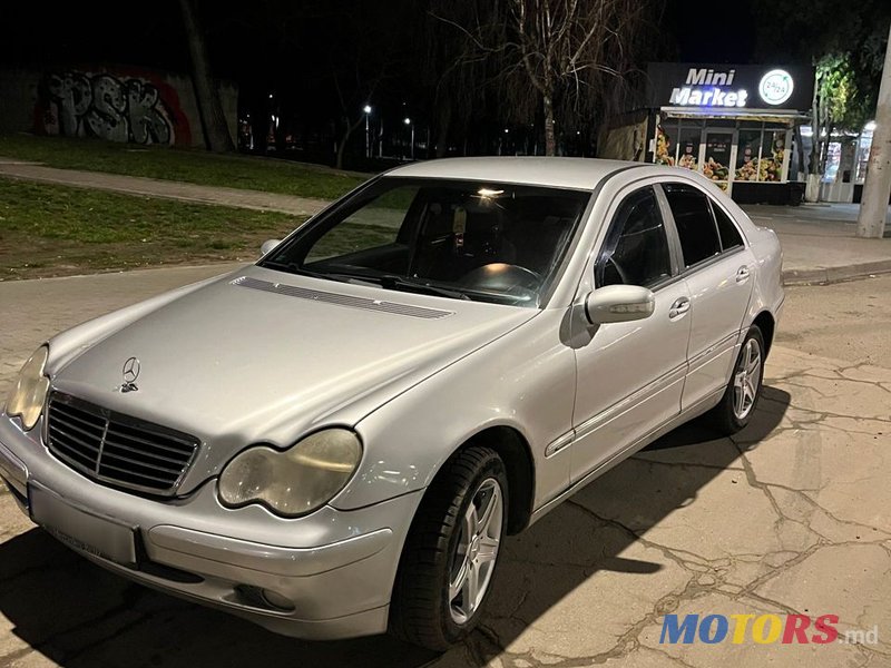 2001' Mercedes-Benz C-Class photo #3