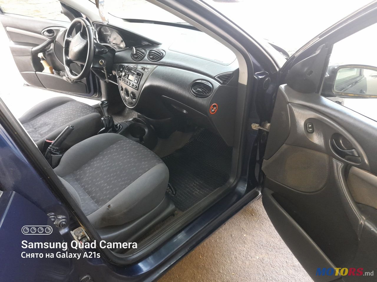 2000' Ford Focus photo #2