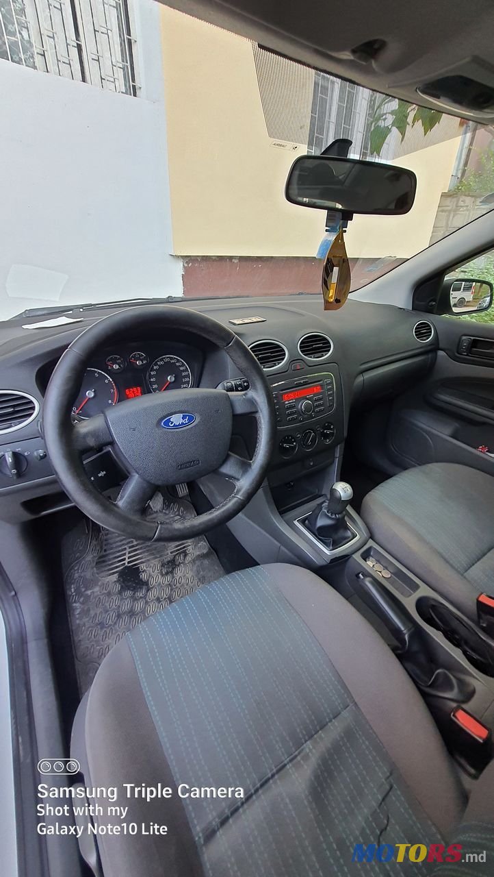 2007' Ford Focus photo #4