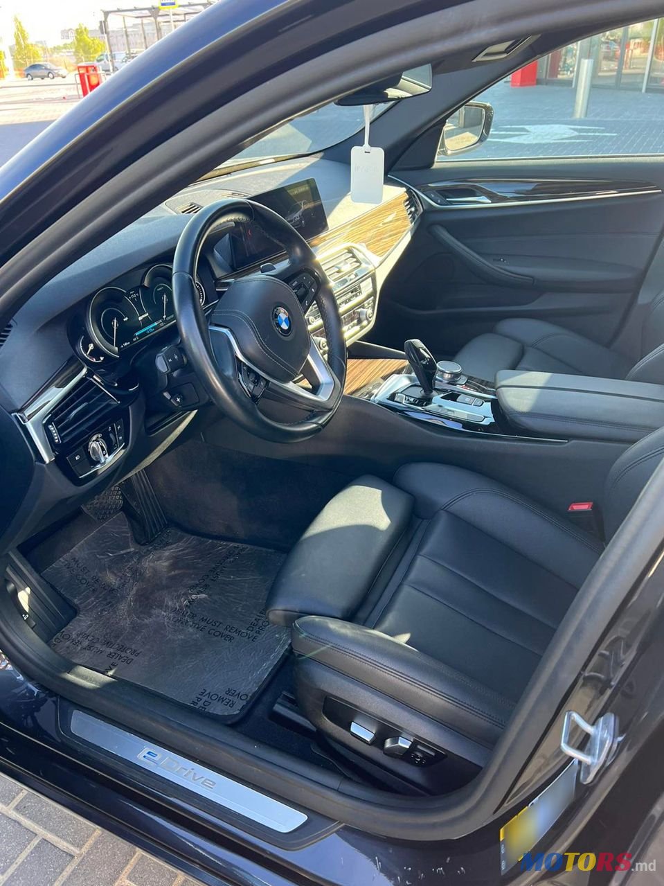 2017' BMW 5 Series photo #6