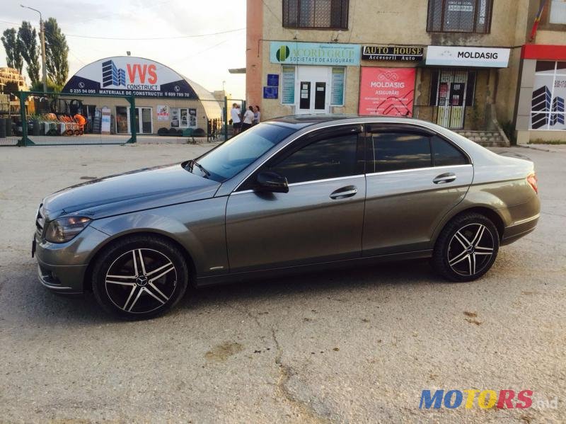 2009' Mercedes-Benz C-Class photo #3