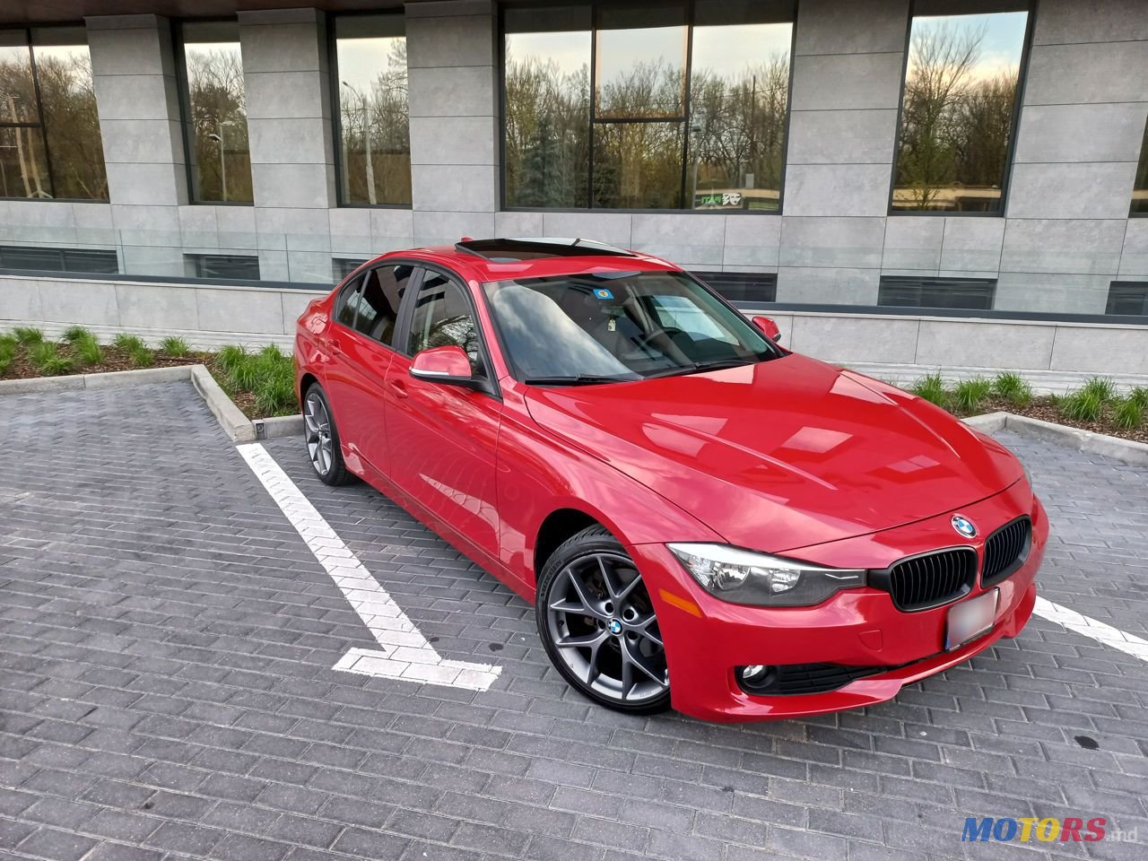 2013' BMW 3 Series photo #1