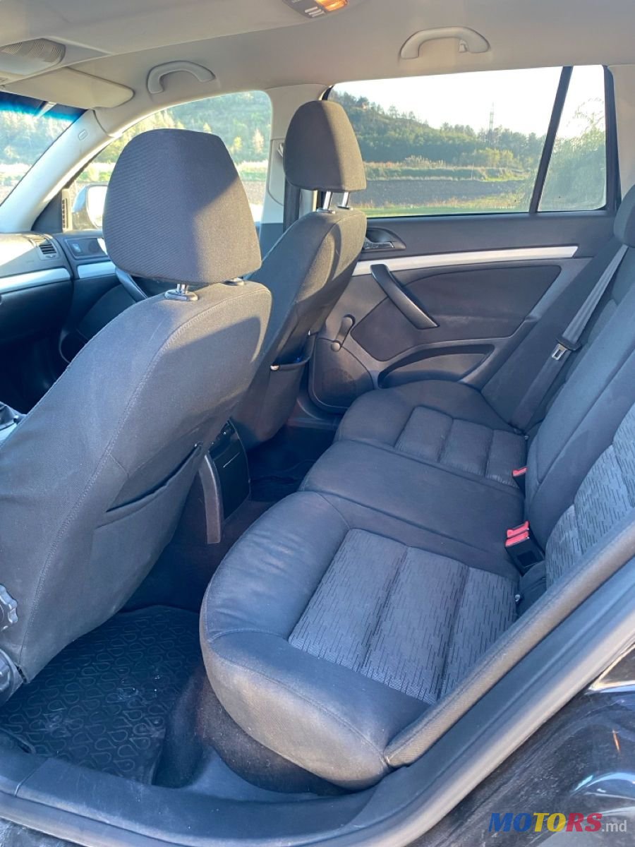 2009' Skoda Octavia photo #5