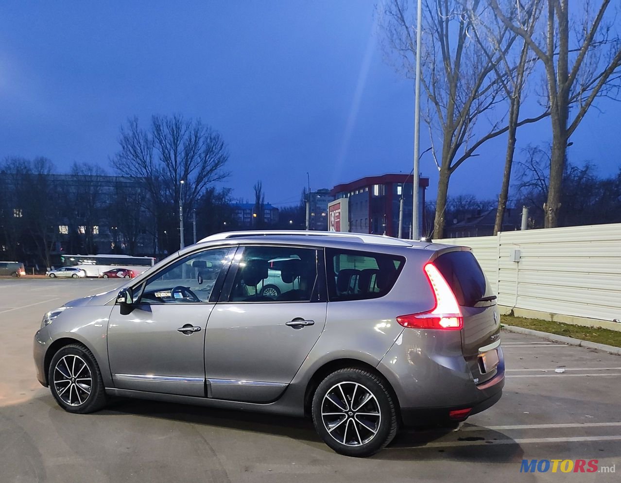 2013' Renault Grand Scenic photo #5