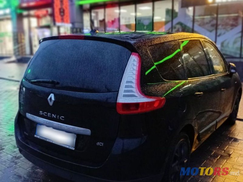 2012' Renault Grand Scenic photo #3