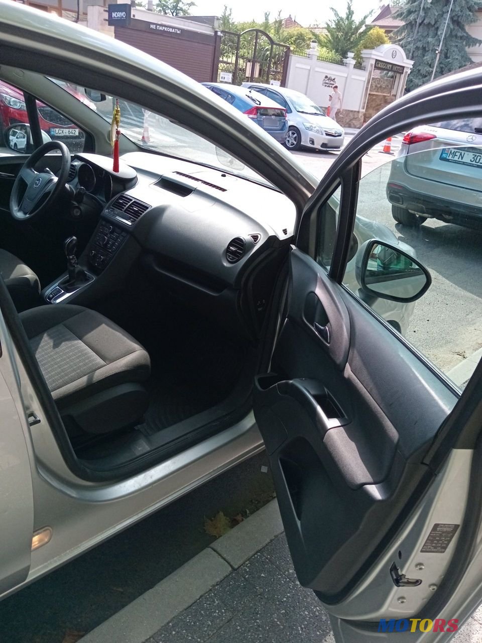 2011' Opel Meriva photo #4