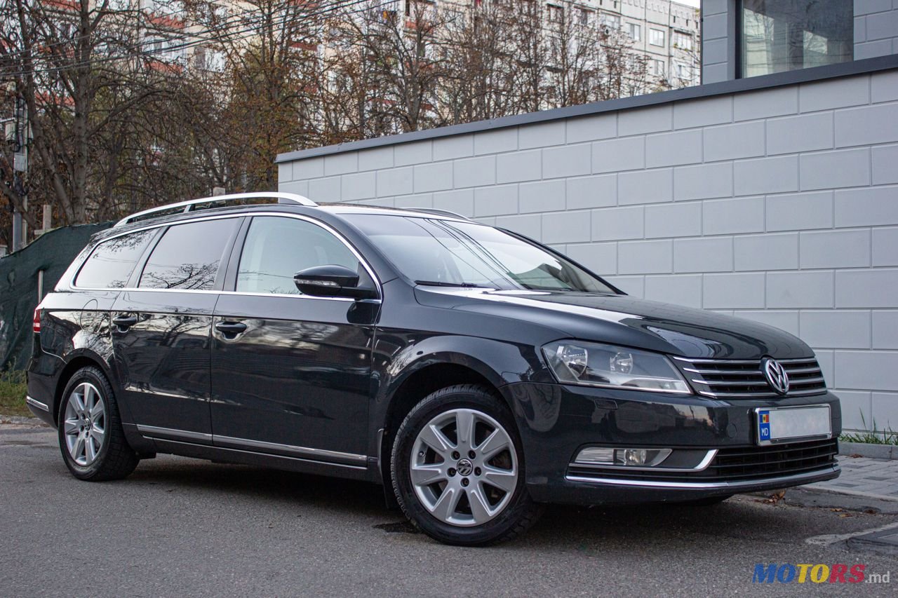 2012' Volkswagen Passat photo #1