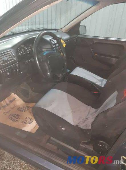 1995' Opel Vectra photo #1