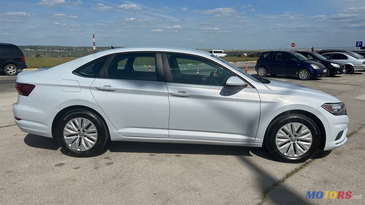2018' Volkswagen Jetta photo #2