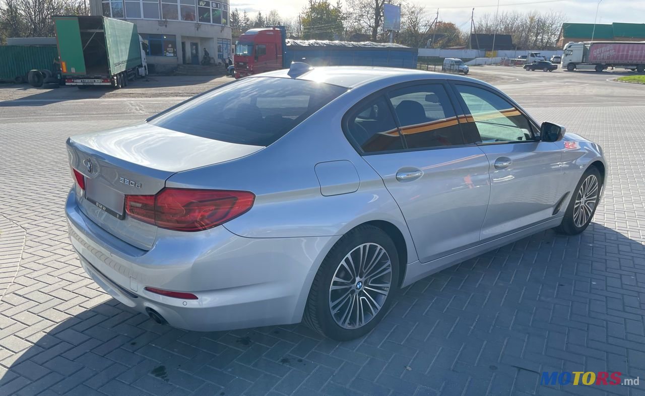 2017' BMW 5 Series photo #5