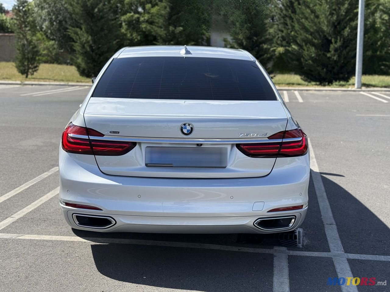 2016' BMW 7 Series photo #5