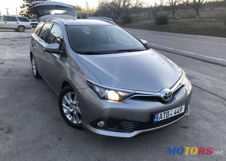 2015' Toyota Auris photo #1