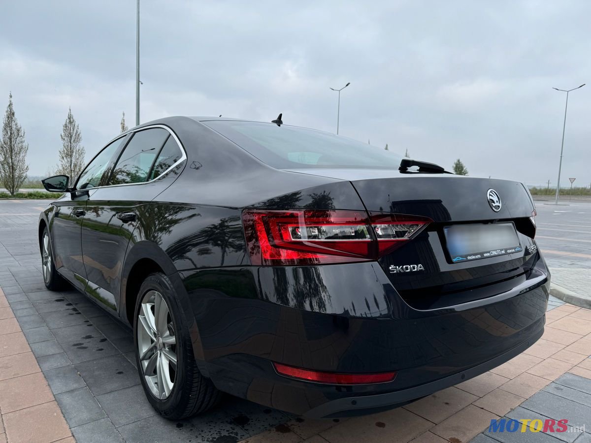 2018' Skoda Superb photo #3