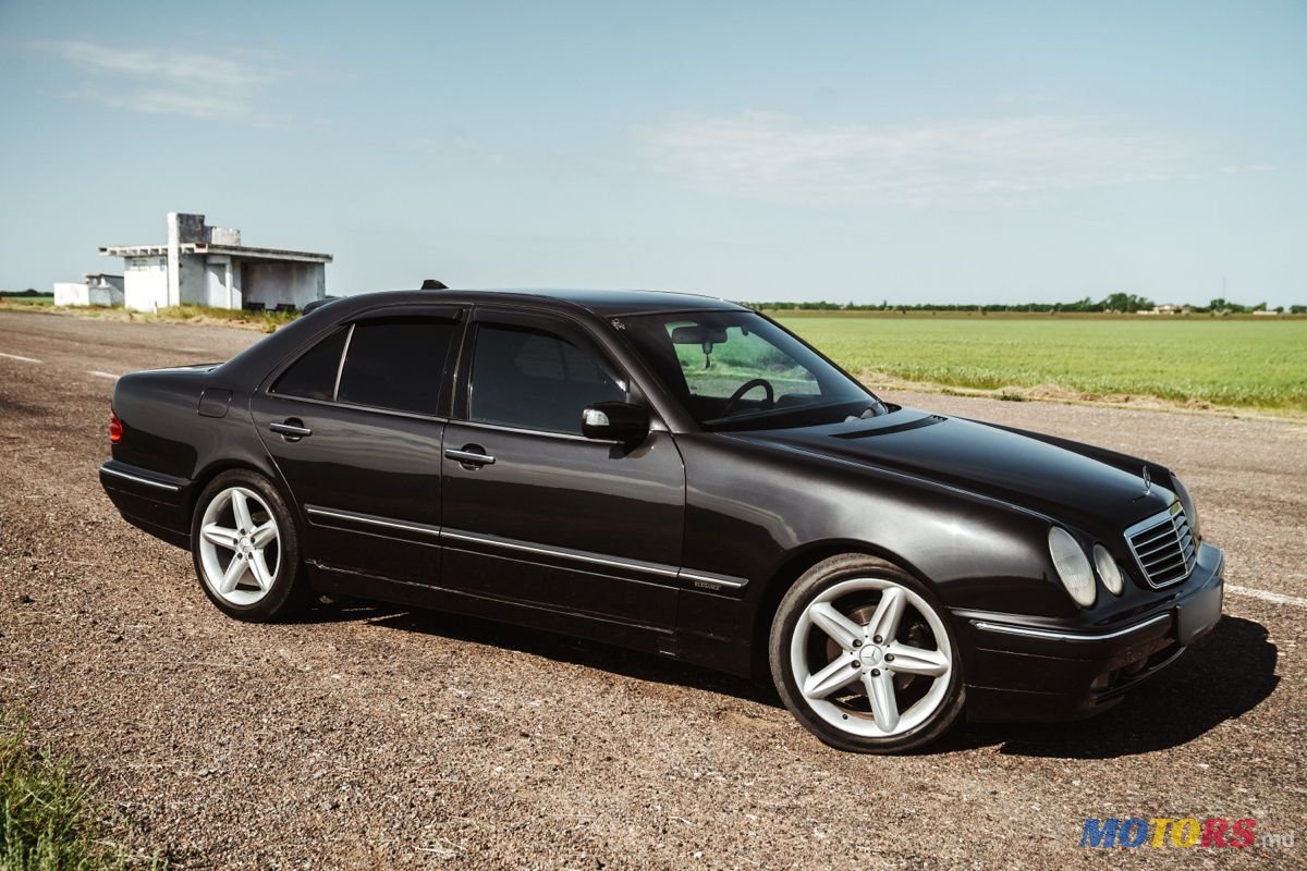 2000' Mercedes-Benz E-Class photo #2