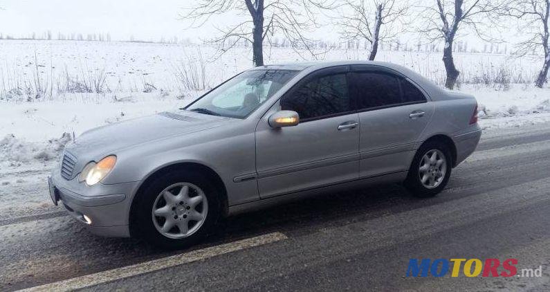 2001' Mercedes-Benz C photo #1