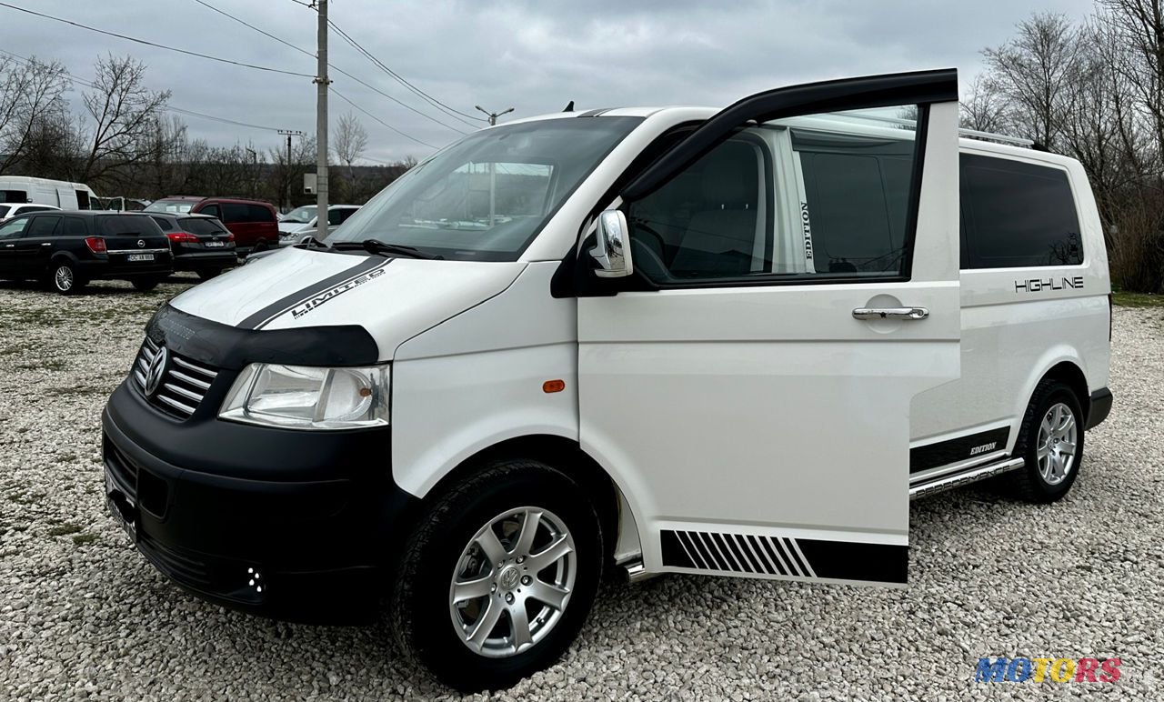 2005' Volkswagen Transporter photo #4